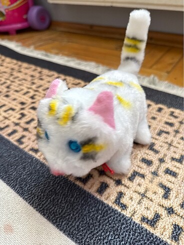 Beden Konuşan oyuncak kedi