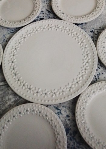 Beyaz Desenli Seramik Tabak Seti - Görsel 2