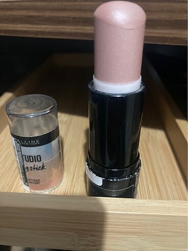 Maybelline Stick highlighter