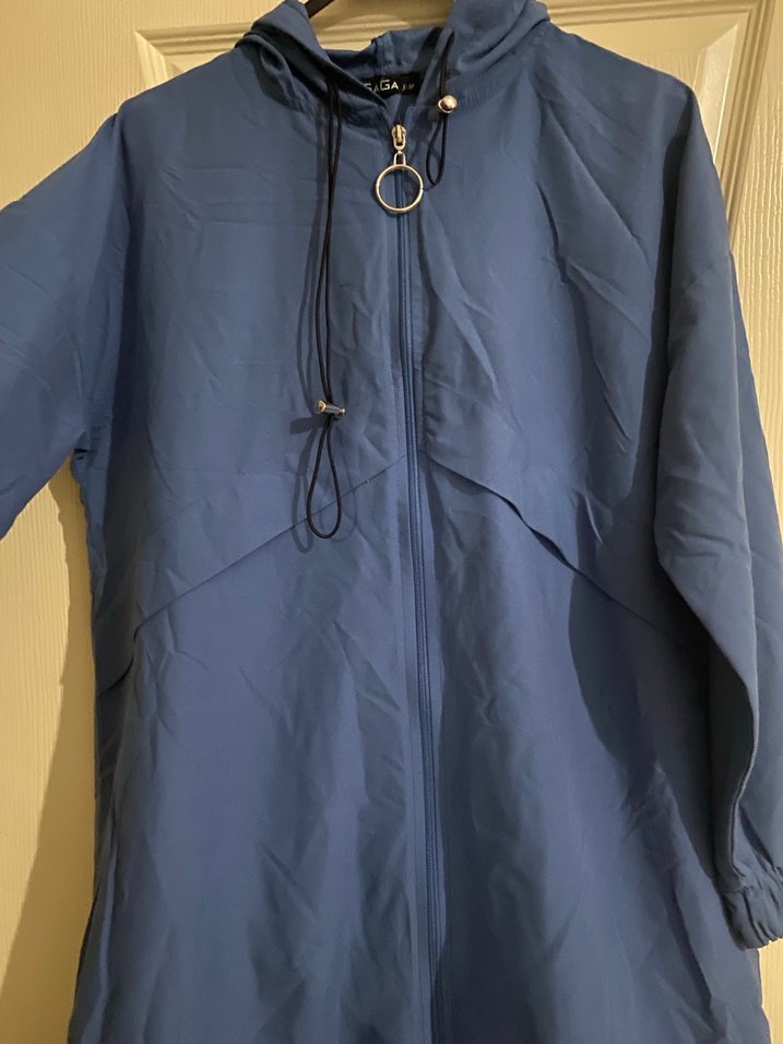 Mavi Uzun Kadın Yağmurluk Fermuarlı Kapüşonlu - Görsel 3