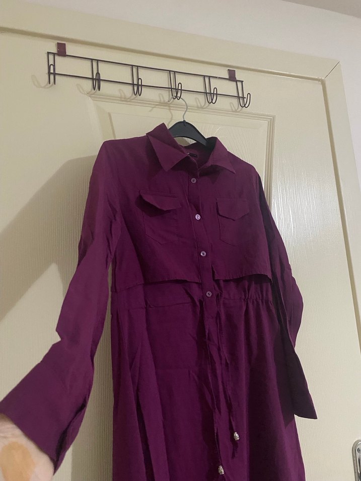 Uzun Kollu Mor Düğmeli Elbise - Görsel 2