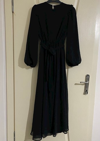 Kemer Detaylı Siyah Uzun Kollu Uzun Elbise - Görsel 4