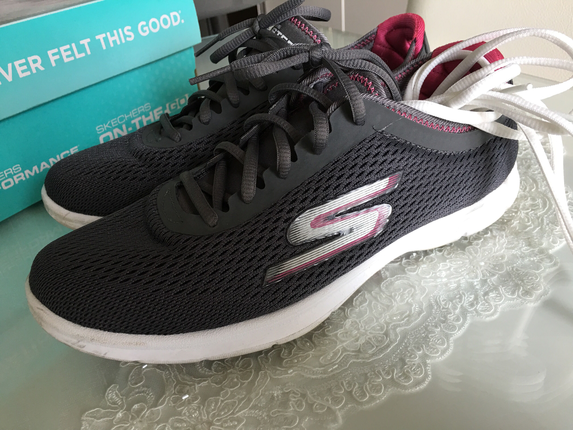 38 Beden SKECHERS PERFORMANCE AYAKKABI