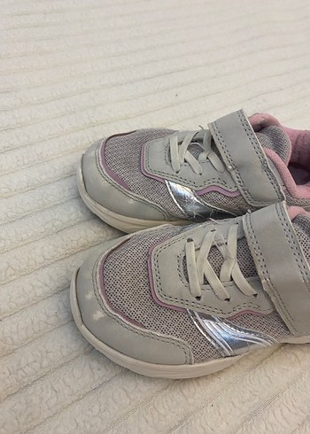 Kız Çocuk Gri Cırtcırtlı Spor Ayakkabı - Görsel 4