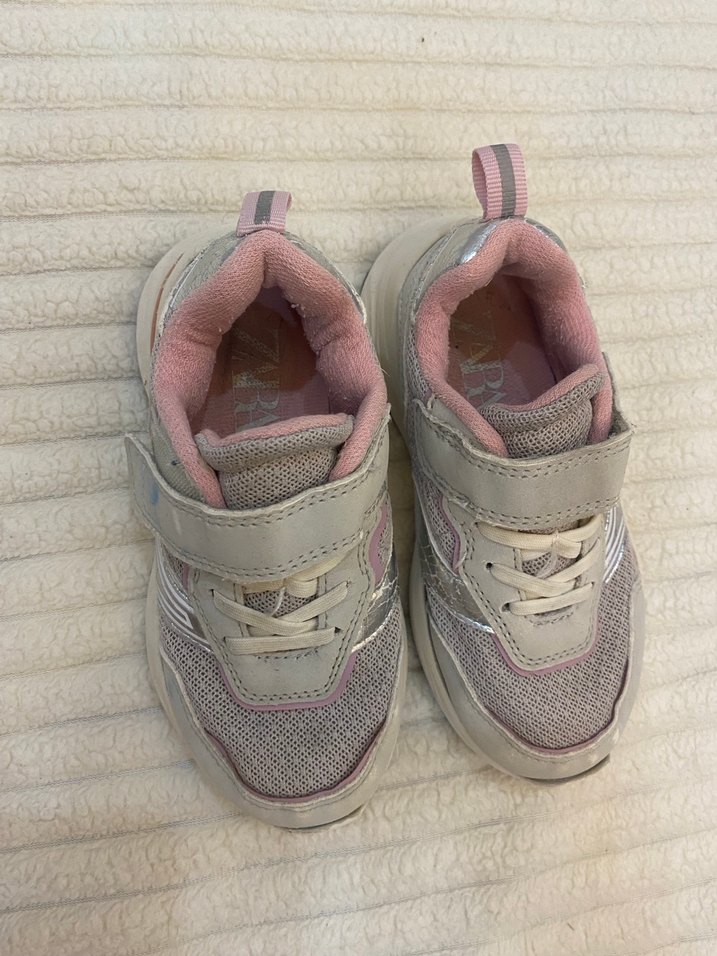 Kız Çocuk Gri Cırtcırtlı Spor Ayakkabı - Görsel 2