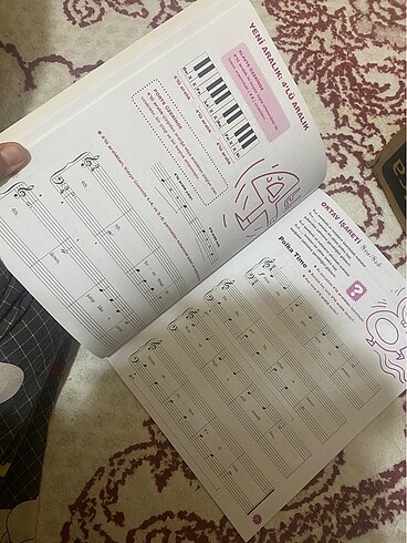Beden Renk Denes Agay?dan piyano çalmayı öğrenelim 1. Kitap