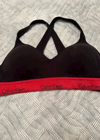 Calvin Klein spor sütyeni