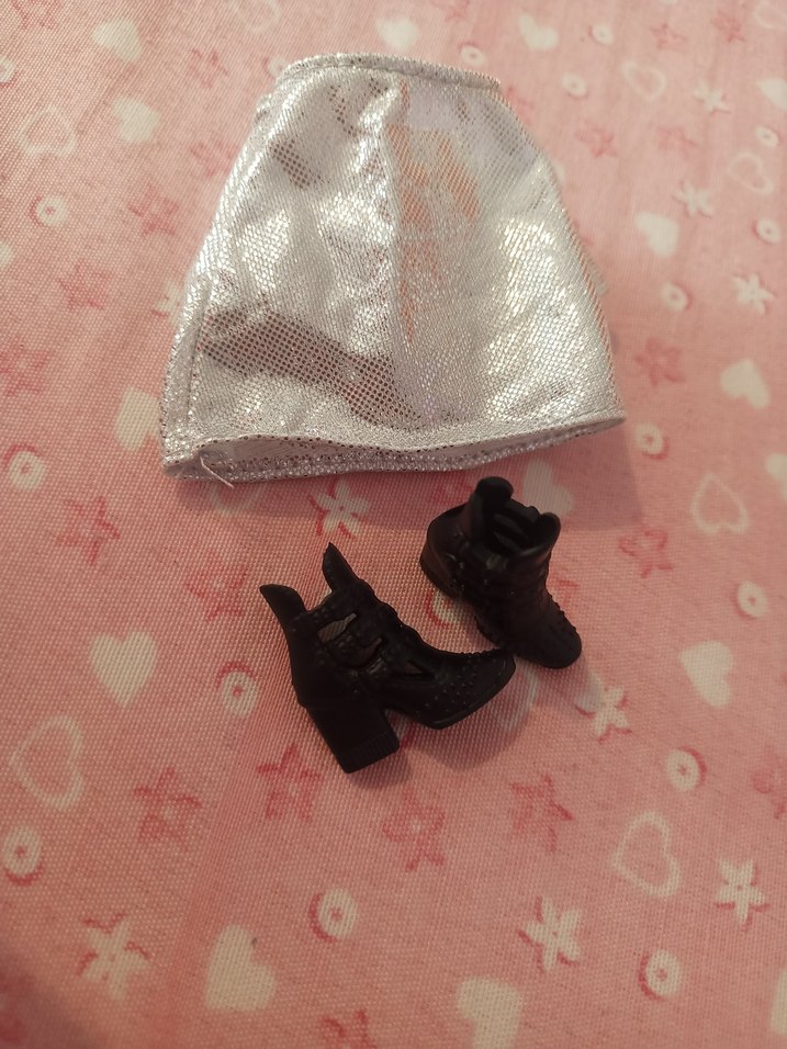 barbie bebek ayakkabısı ve etek - Görsel 2