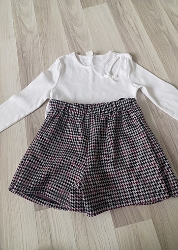 Kız Çocuk Pilili Etek ve Beyaz Kolsuz Üst - Görsel 6