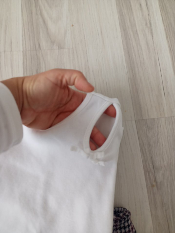 Kız Çocuk Pilili Etek ve Beyaz Kolsuz Üst - Görsel 4