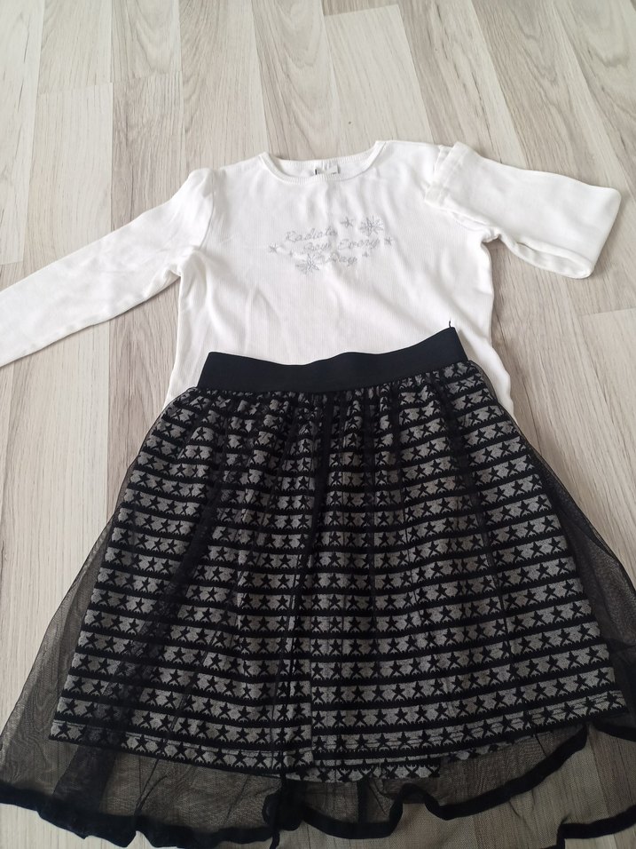 Kız Çocuk Pilili Etek ve Beyaz Kolsuz Üst - Görsel 5