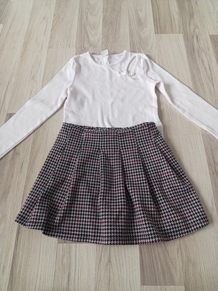 Kız Çocuk Pilili Etek ve Beyaz Kolsuz Üst - Görsel 2