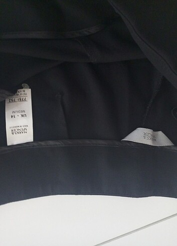 Marks & Spencer Bayan kısa kumaş pantolon