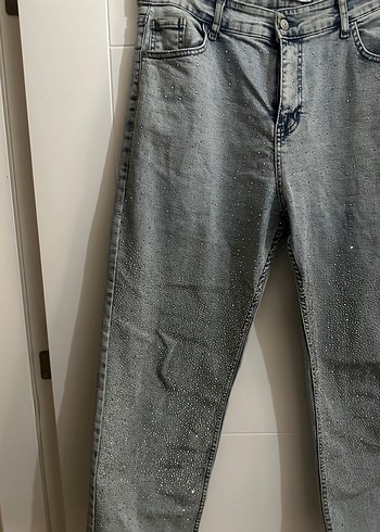 Gri Payetli Bol Kesim Kadın Jean - Görsel 2