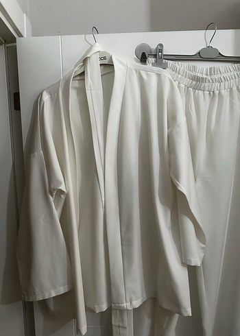Beyaz Rahat Kesim ikili takım - Görsel 2