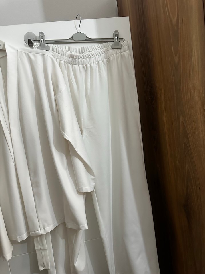 Beyaz Rahat Kesim ikili takım - Görsel 3