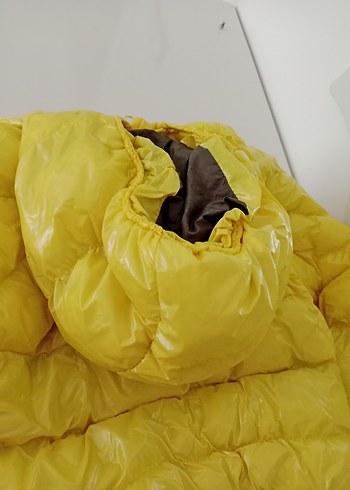 Sarı Kapüşonlu çocuk Kışlık Mont - Görsel 12