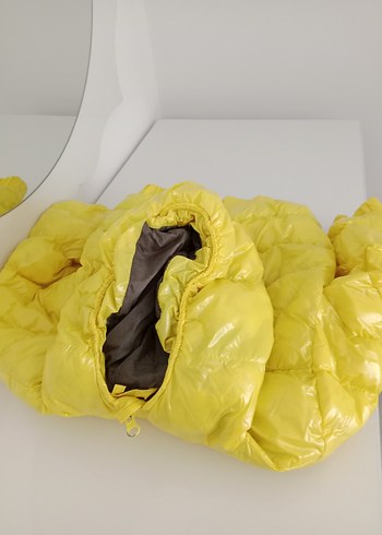 Sarı Kapüşonlu çocuk Kışlık Mont - Görsel 11