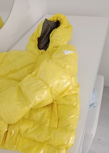Sarı Kapüşonlu çocuk Kışlık Mont - Görsel 13