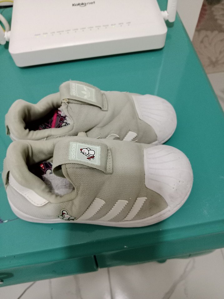 Kız Çocuk Gri Beyaz Cırtlı Spor Ayakkabı - Görsel 2