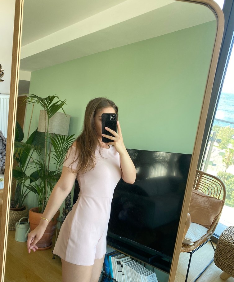 Pembe Kısa Kollu Kadın Tulum - Görsel 2