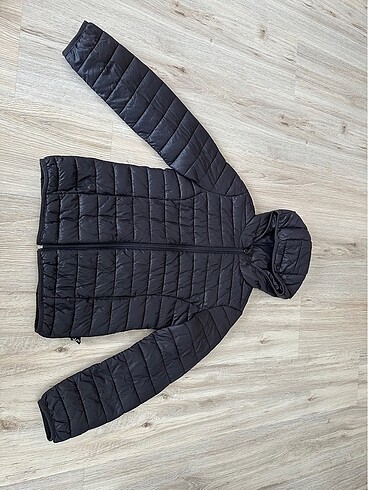 Benetton 8-9 yaş siyah mont