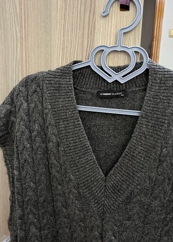 LC Waikiki Gri Örgü V Yaka Kadın Süveter