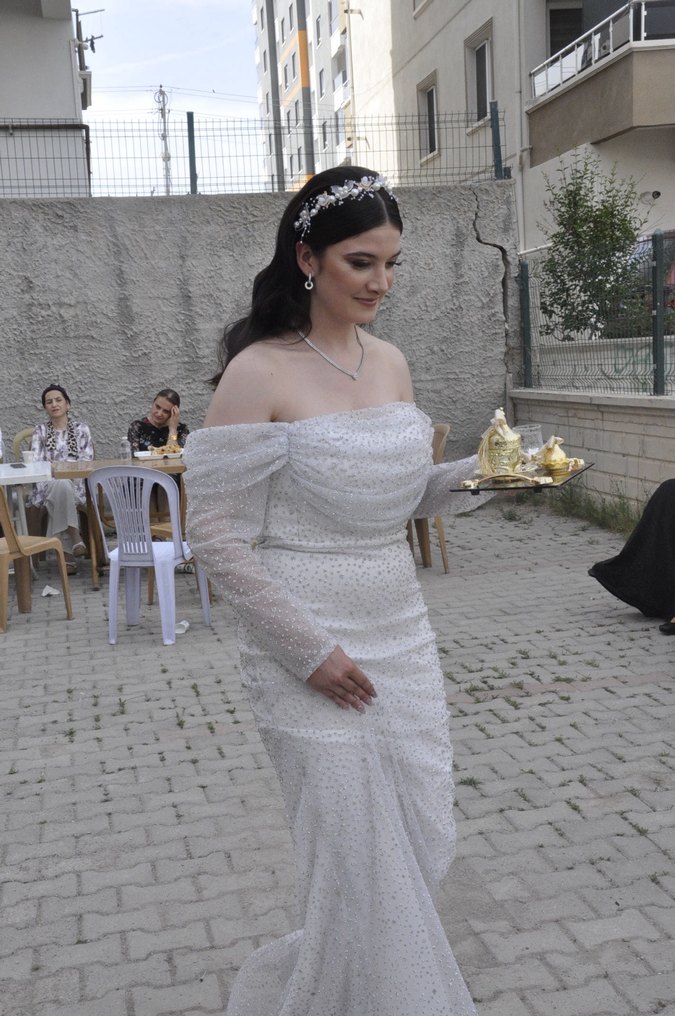 Beyaz Straplez Uzun A Kesim Gelinlik nişan elbisesi - Görsel 3