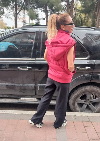 Pembe Kemerli Kadın Şişme Yelek - Görsel 3