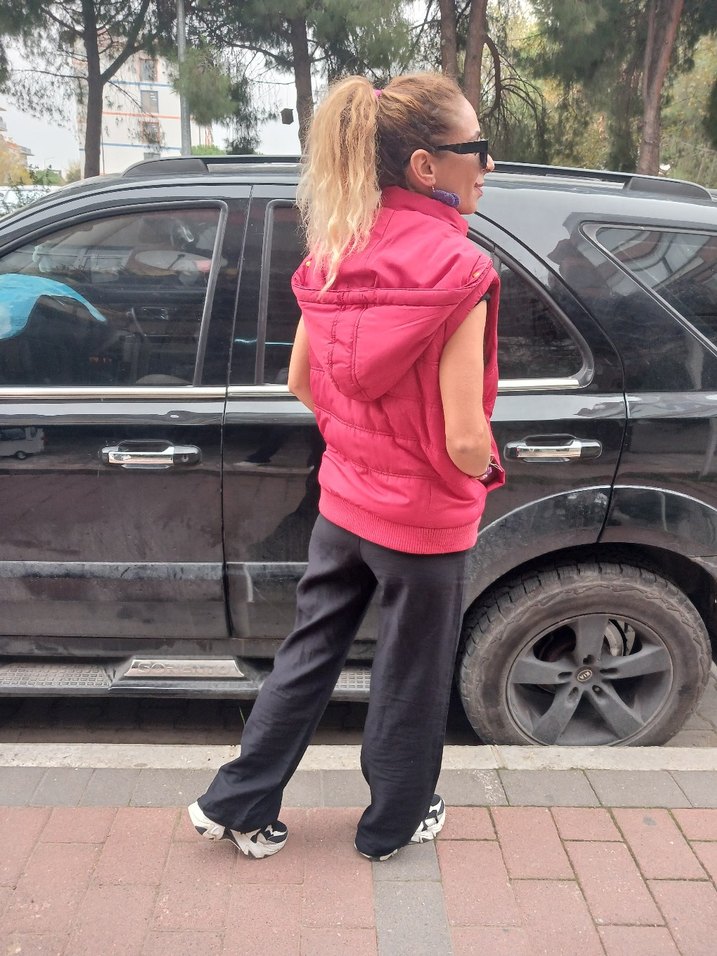 Pembe Kemerli Kadın Şişme Yelek - Görsel 2