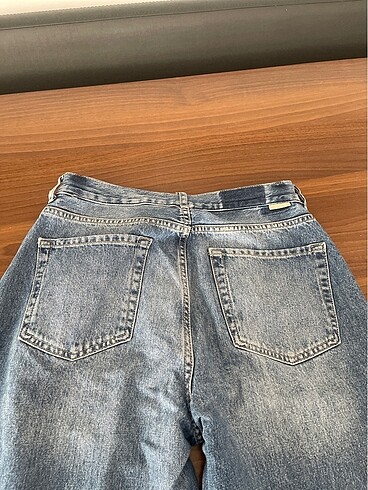 38 Beden mavi Renk stradivarius marka kot pantalon YENİ