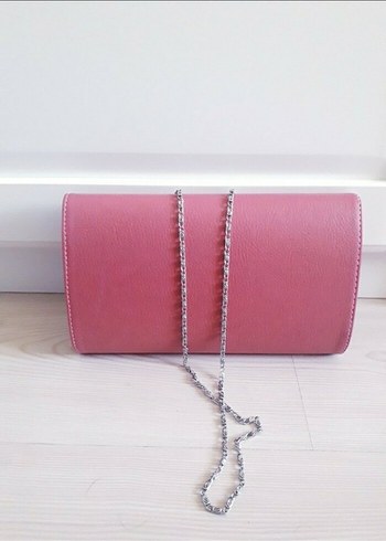 Zincir Detaylı Pembe Deri Kadın Çanta - Görsel 3
