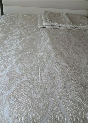 altın Desenli Beyaz Yatak Örtüsü - Görsel 6