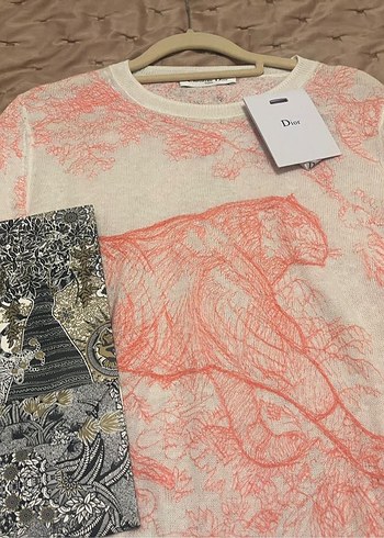 Dior Pembe Cicek Desenli Ekru Triko Kazak