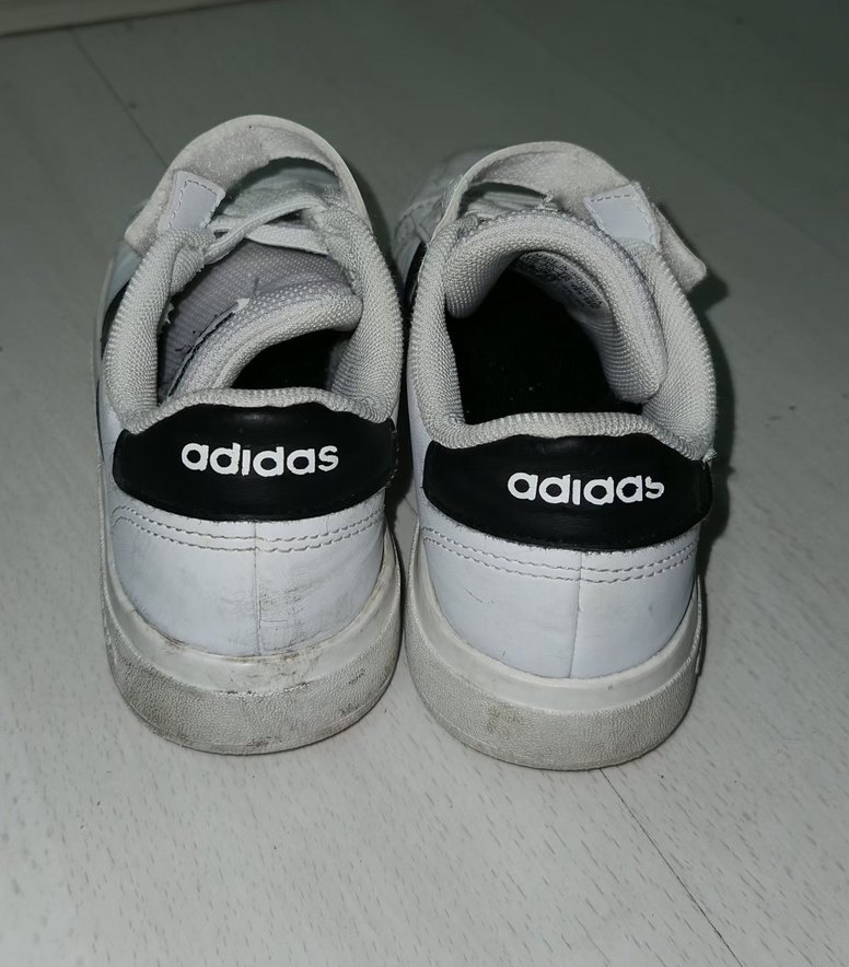 Erkek Çocuk Beyaz Adidas Cırtlı Spor Ayakkabı - Görsel 2