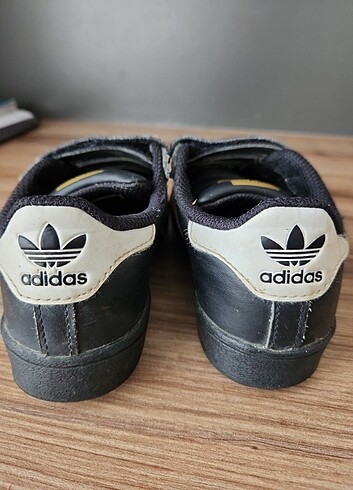 30 Beden Orijinal Adidas Süperstar (çocuk)