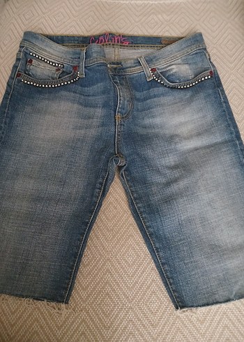 Colins Boncuk Detaylı Mavi Denim Şort