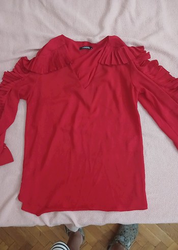 Kırmızı Fırfırlı V Yakalı Uzun Kollu Bluz - Görsel 6