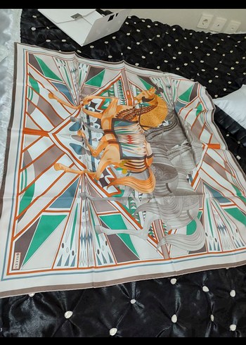 Tokalı Çok Renkli Kadın Fular - Görsel 3