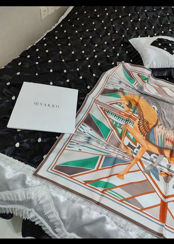 Tokalı Çok Renkli Kadın Fular - Görsel 5