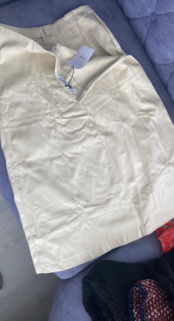 Drapeli Midi Beyaz Kadın Etek - Görsel 3