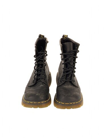 37 Beden Dr. Martens Bot %70 İndirimli.