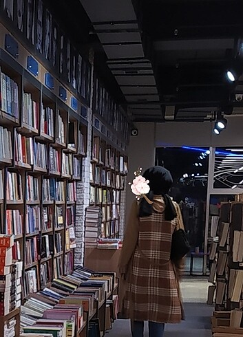m Beden Sırtı ekose desenli camel trençkot