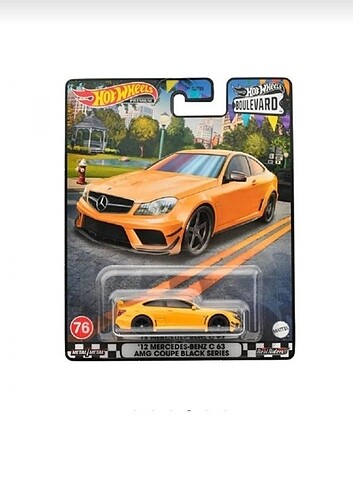 12 MERCEDES BENZ C63 AMG COUPE HOT WHEELS PREMİUM BOULEVARD 