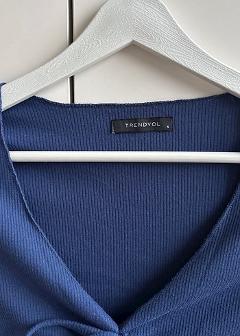 V Yaka Bağcıklı Lacivert Triko Bluz - Görsel 2