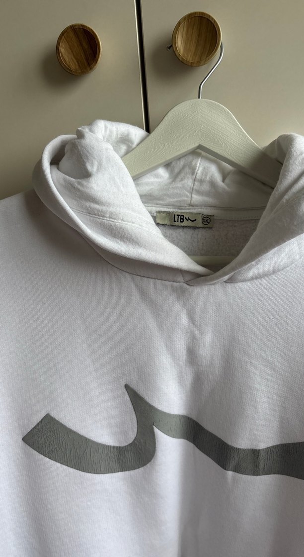 Kadın Beyaz Kapüşonlu Sweatshirt - Görsel 2