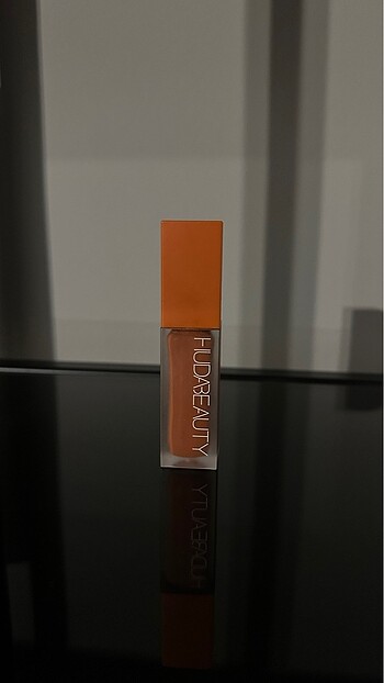 HUDA FAUXFILTER CORRECTOR