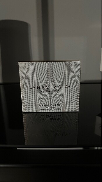 ANASTASIA BEVERLY HILLS HIGHLIGHTER
