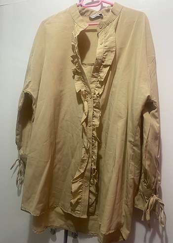 Bej Keten Uzun Kollu Fırfırlı Gömlek - Görsel 2