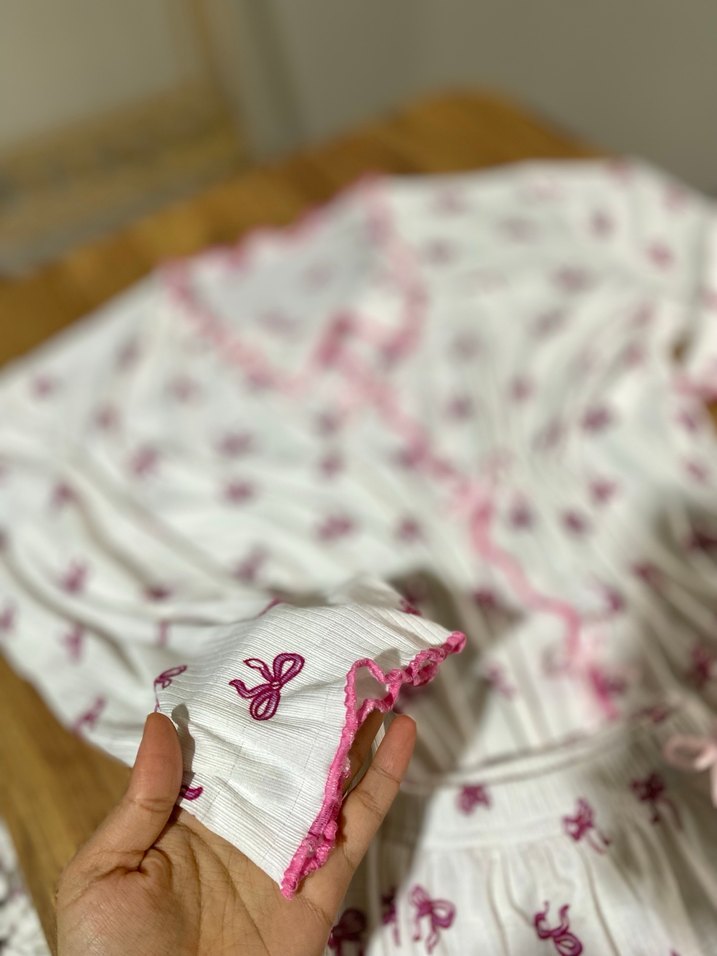 Nakışlı Beyaz Mini Kadın Pijama Takımı - Görsel 4